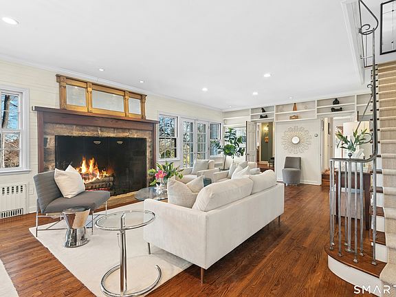 5th image of 204 Parade Hill Road