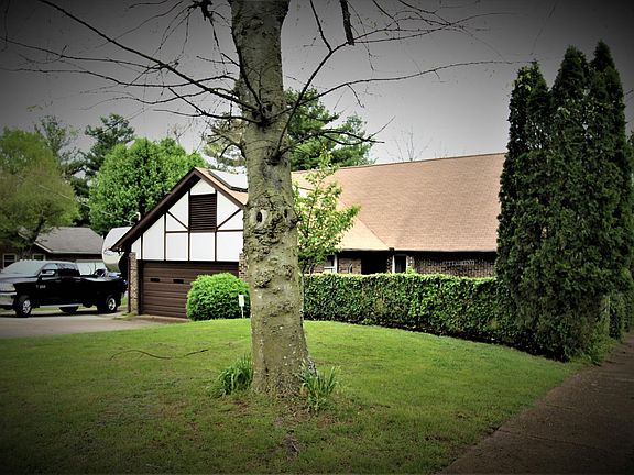 2nd image of 403 Martha St