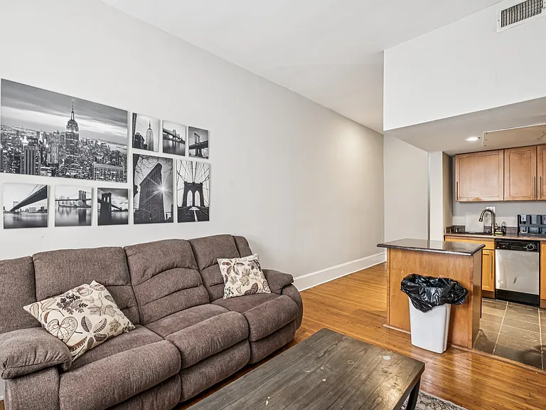1931 Chestnut St #3-F — Photo 10