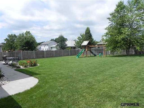 5th image of 7110 S 162nd St