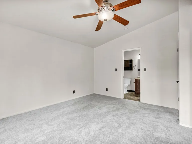 17575 Parrot Dr — Photo 18