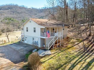 300 McCoy Rd, Franklin, NC 28734