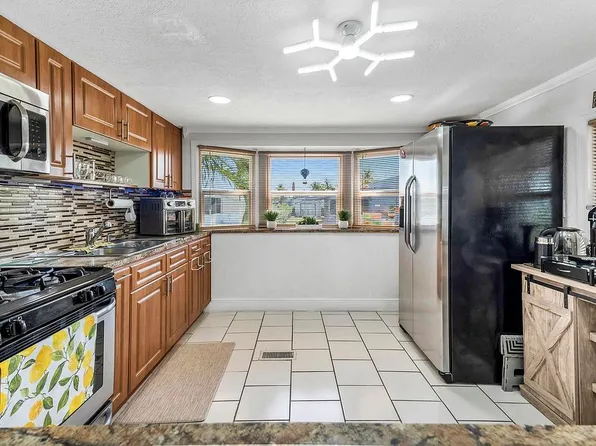 11201 SW 55th St #L22, Miramar, FL 33025