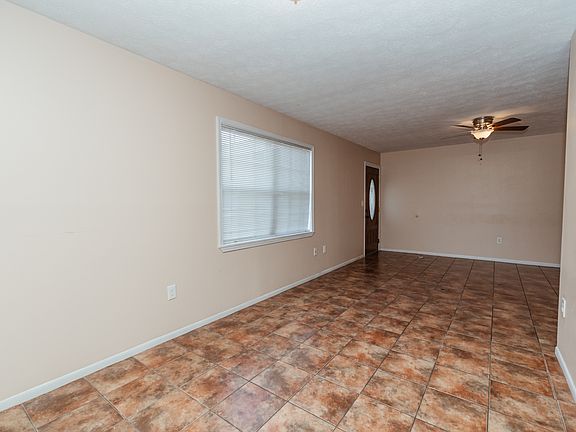 5th image of 719 S Berthe Ave APT 8