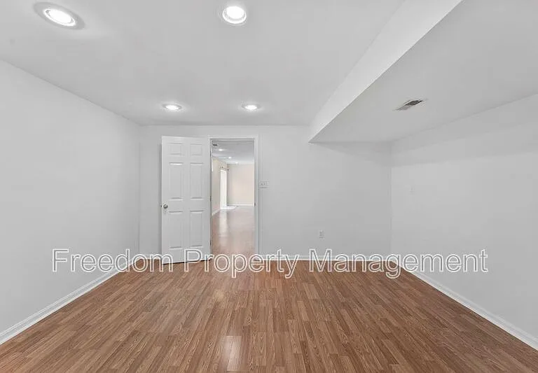 9140 Worthington Dr — Photo 69