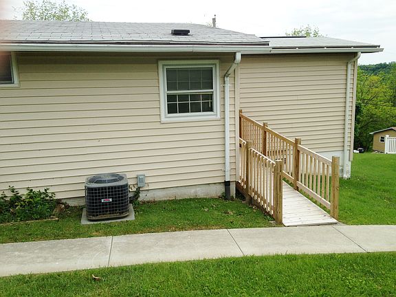 2nd image of 129 Shenandoah Dr