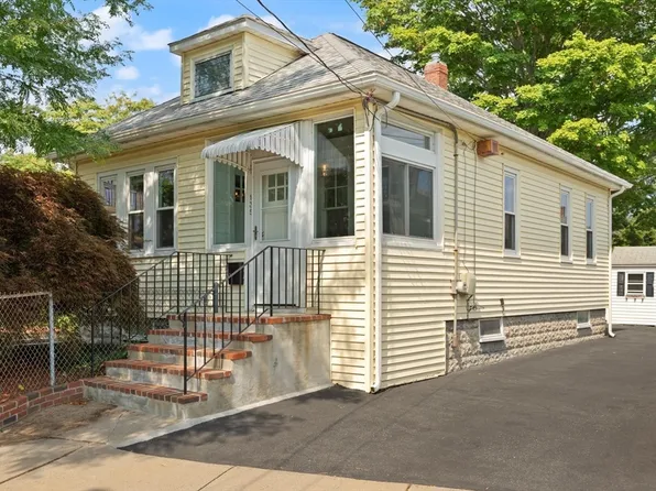 135 Brookings St, Medford, MA 02155