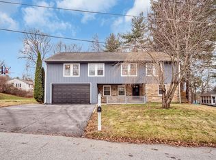 7 Rainville Ave, Webster, MA 01570