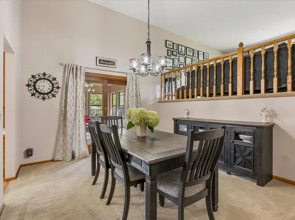 1309 Fremont Ct, Burnsville, MN 55306