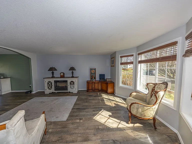618 NW 27th Ave — Photo 7