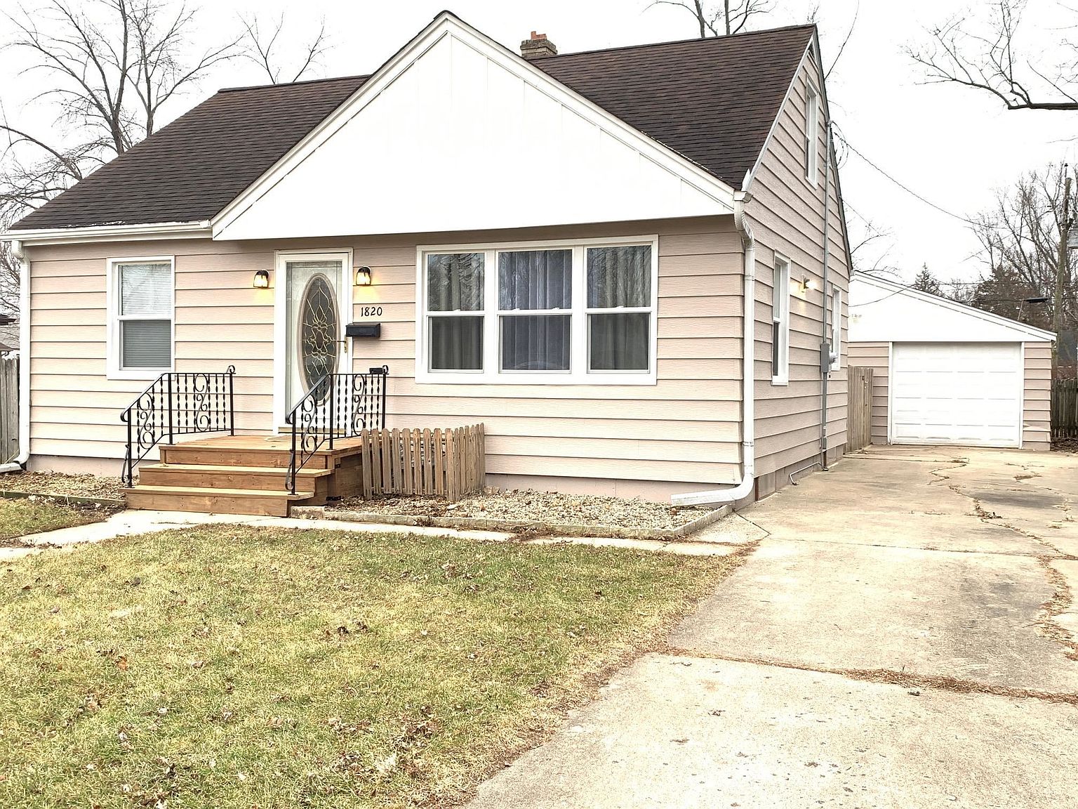 1820 Glenwood Ave, Rockford, IL 61103 Zillow