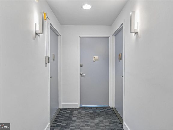 5th image of 1810 Rittenhouse Sq APT 2007