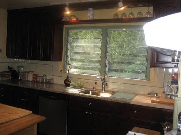 3rd image of 111 Holcomb Ave