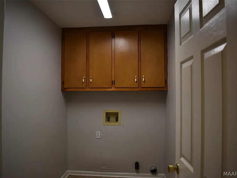 3001 Sutton Dr — Photo 10