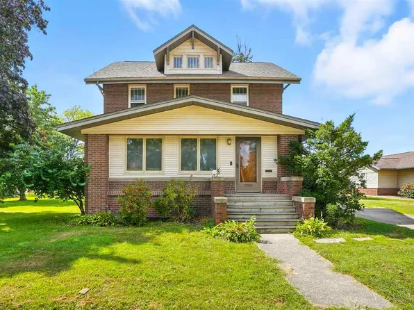 1103 S Iowa Ave, Washington, IA 52353