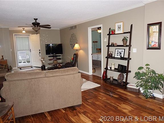 5th image of 106 Peacock Ln