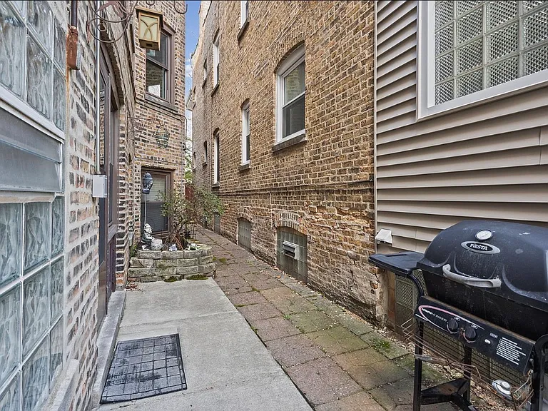 6835 N Wolcott Ave #G — Photo 13