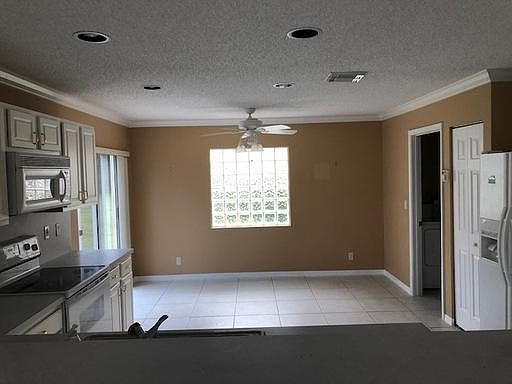 2nd image of 1118 Fosters Mill Dr #1118