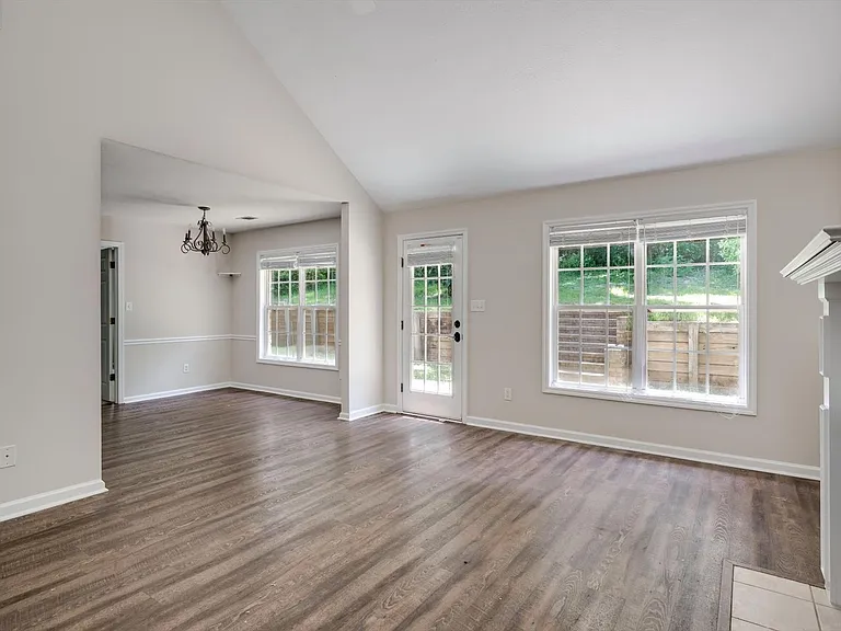 4557 Country Glen Cir — Photo 10