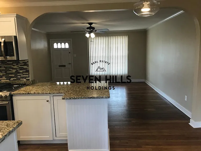 1022 N Harrison St — Photo 3