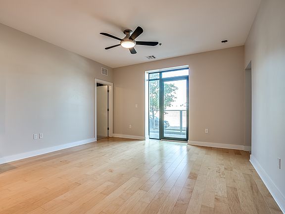 4th image of 444 N Central Ave #109