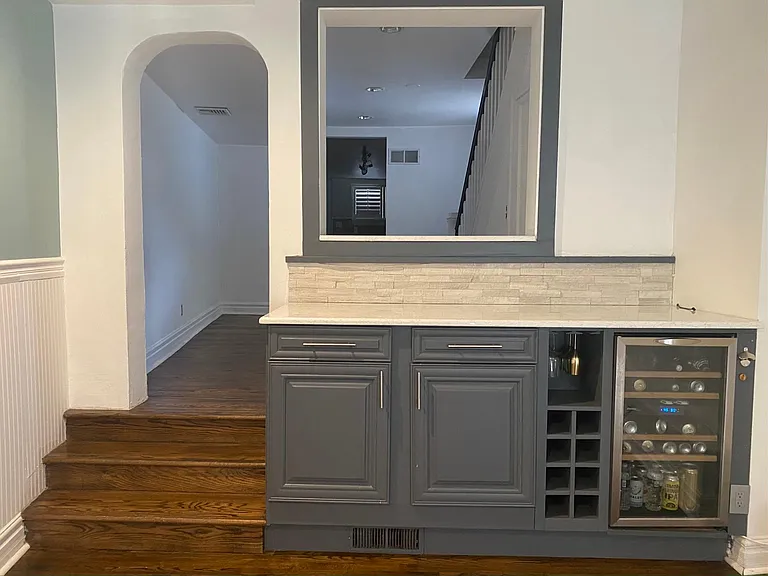 208 Ford St — Photo 5
