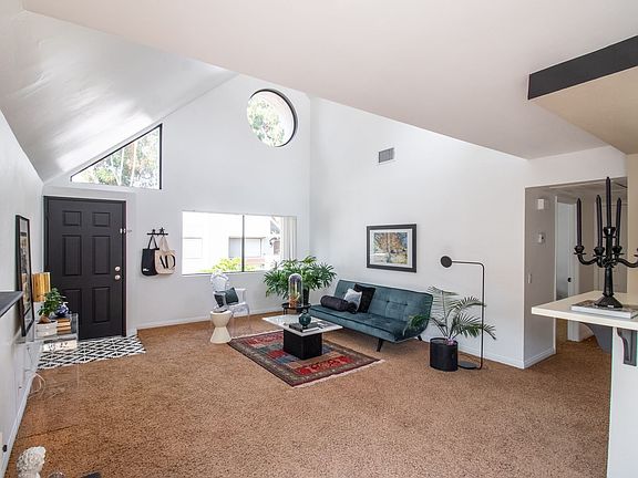 3rd image of 11875 Caminito Ronaldo Unit 207