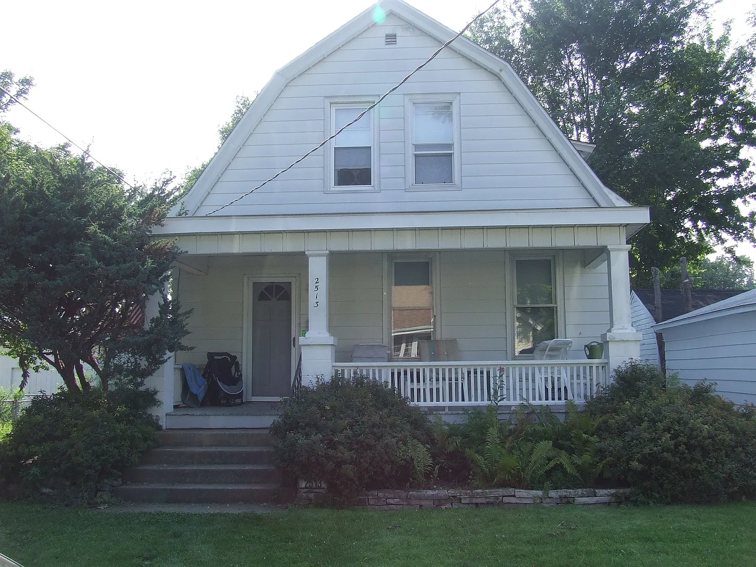 2513 N Maryland Ave photo 1