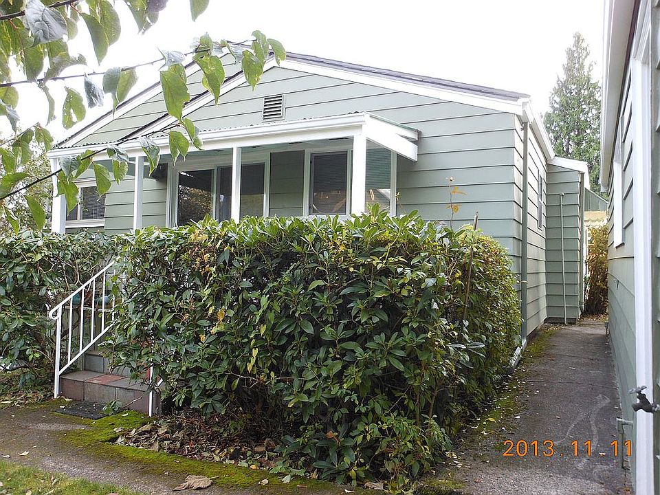 2nd image of 3208 NE 87th St