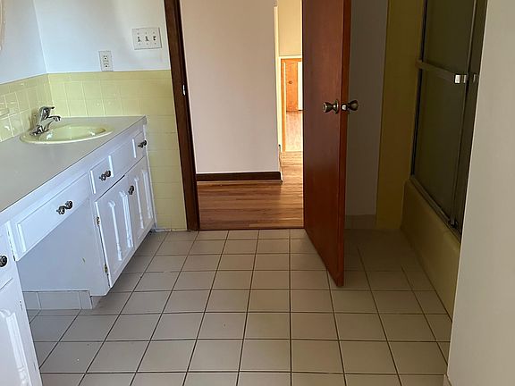 Another beautiful bathroom