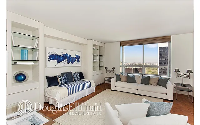 Sold by Douglas Elliman | media 6