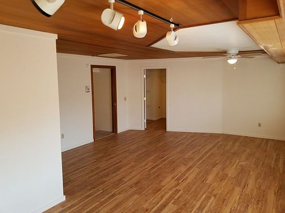 2nd image of 114 N 29th St