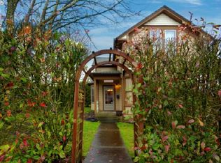 317 Pearl St, Oregon City, OR