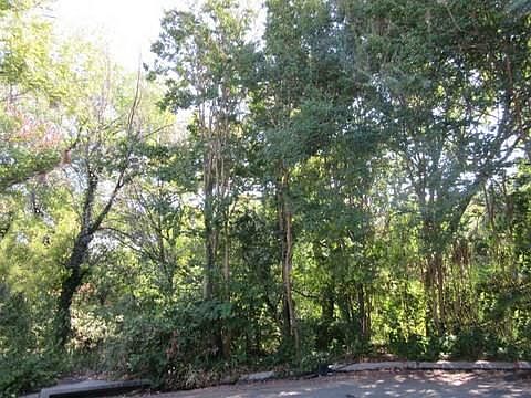 2nd image of 6727 Sunnyland Ln