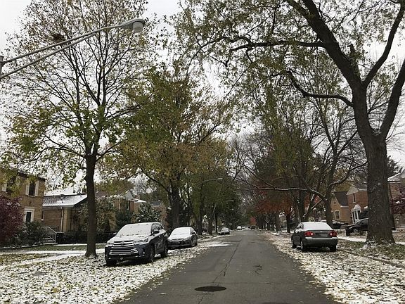 4th image of 5038 N Neenah Ave
