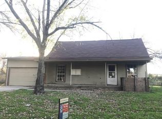 308 N Buffalo St, Chico, TX 76431