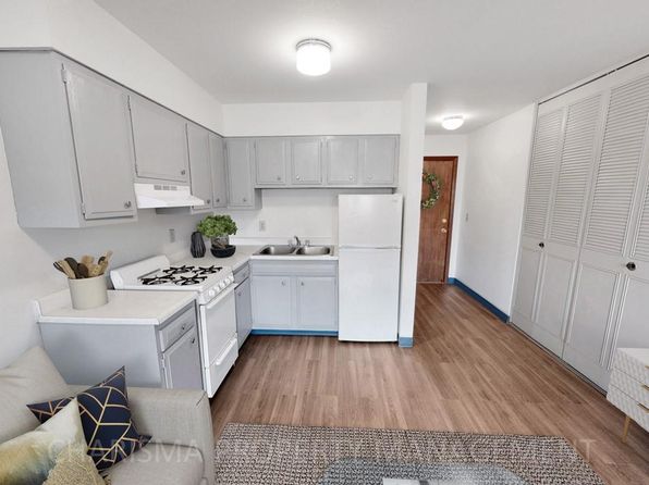 503 E Poplar Dr #104A, Canton, SD 57013