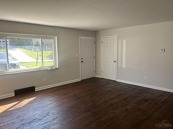 4th image of 3011 Costello Ave