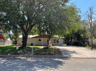 1306 E San Marcos St, Pearsall, TX 78061