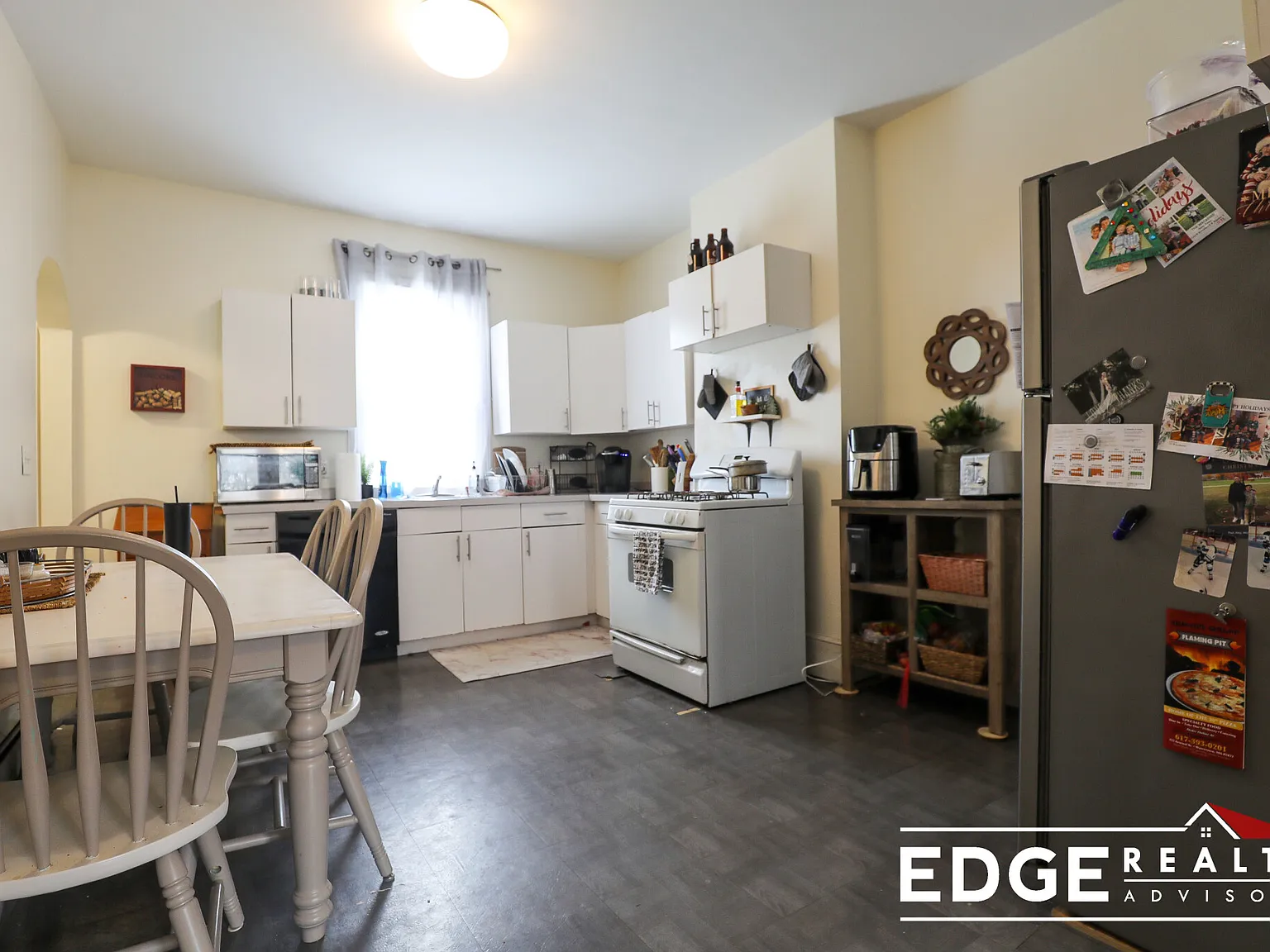 4 bed, 1800 sqft, $4,000 — Photo 1