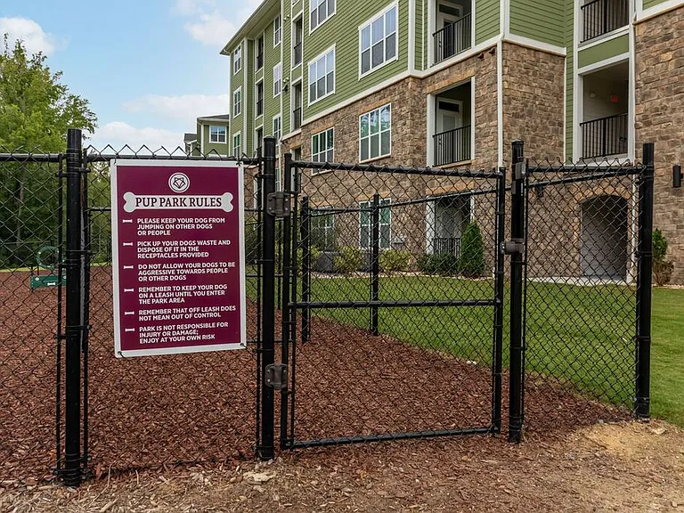 Foxwood Apartments — Photo 21