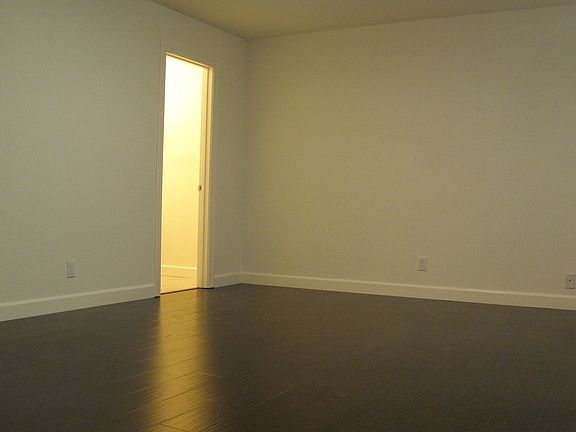 4th image of 141 Atoll Cir #99