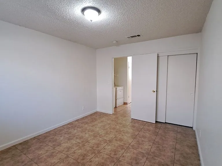 3449 N. Marks Avenue — Photo 9