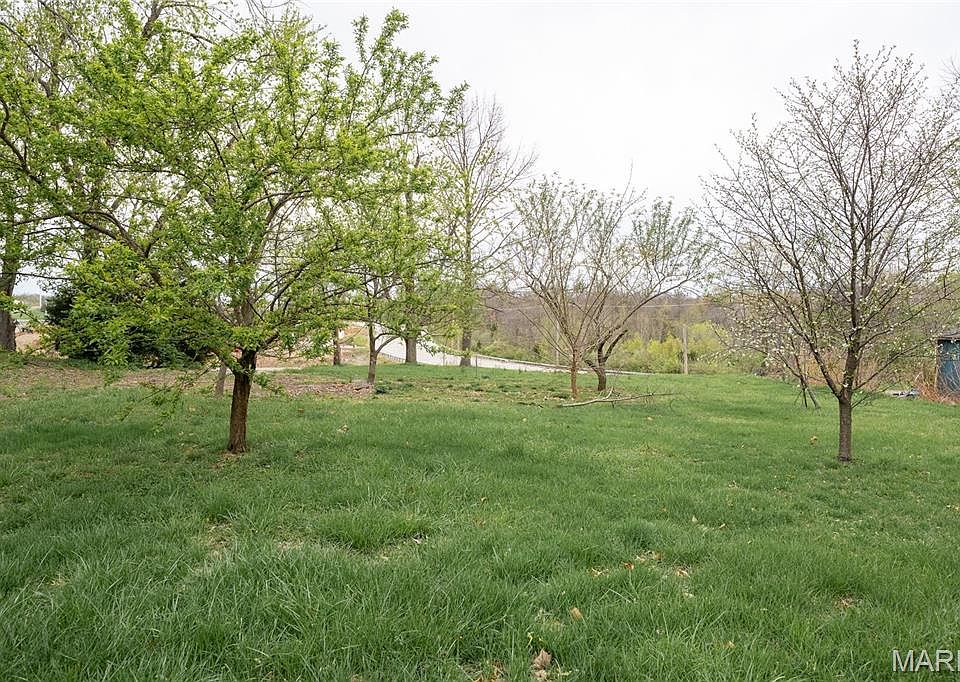 2nd image of 2804 Mulberry Ln