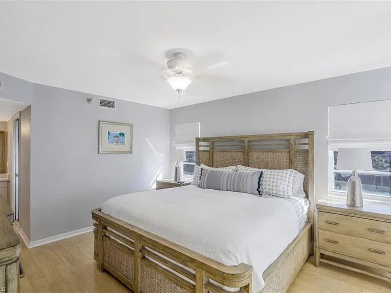 5501 Heron Point Dr #201 — Photo 14