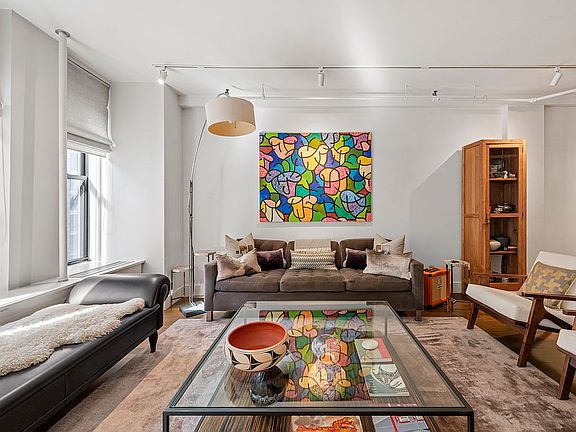 4th image of 131 W 28th St Unit 5AD