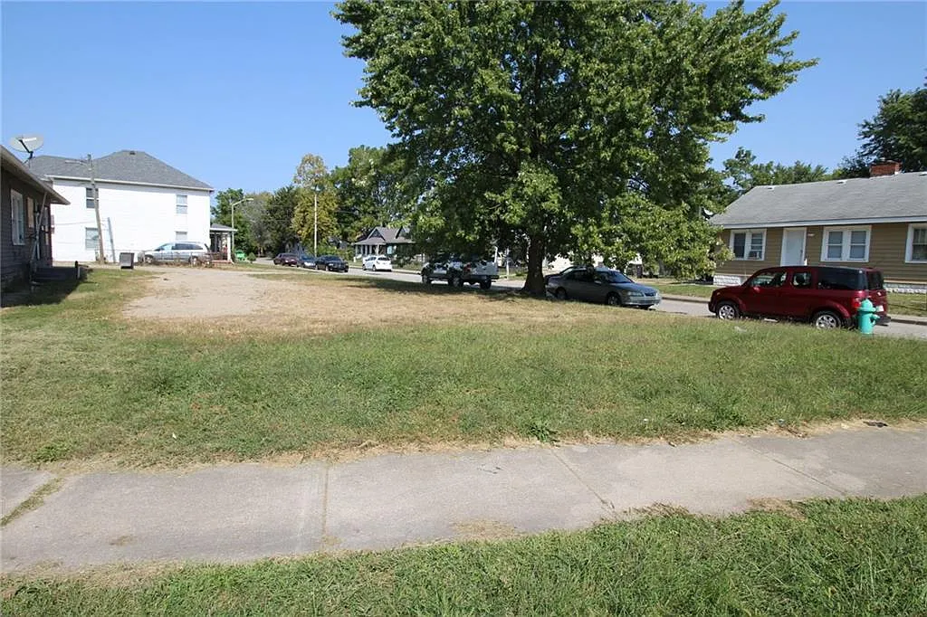 164 Villa Ave photo 1