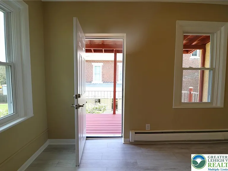 526 Prospect Ave — Photo 7
