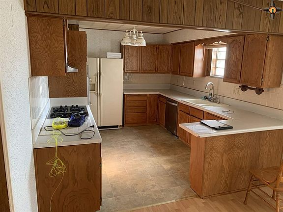 5th image of 108 Clayton St