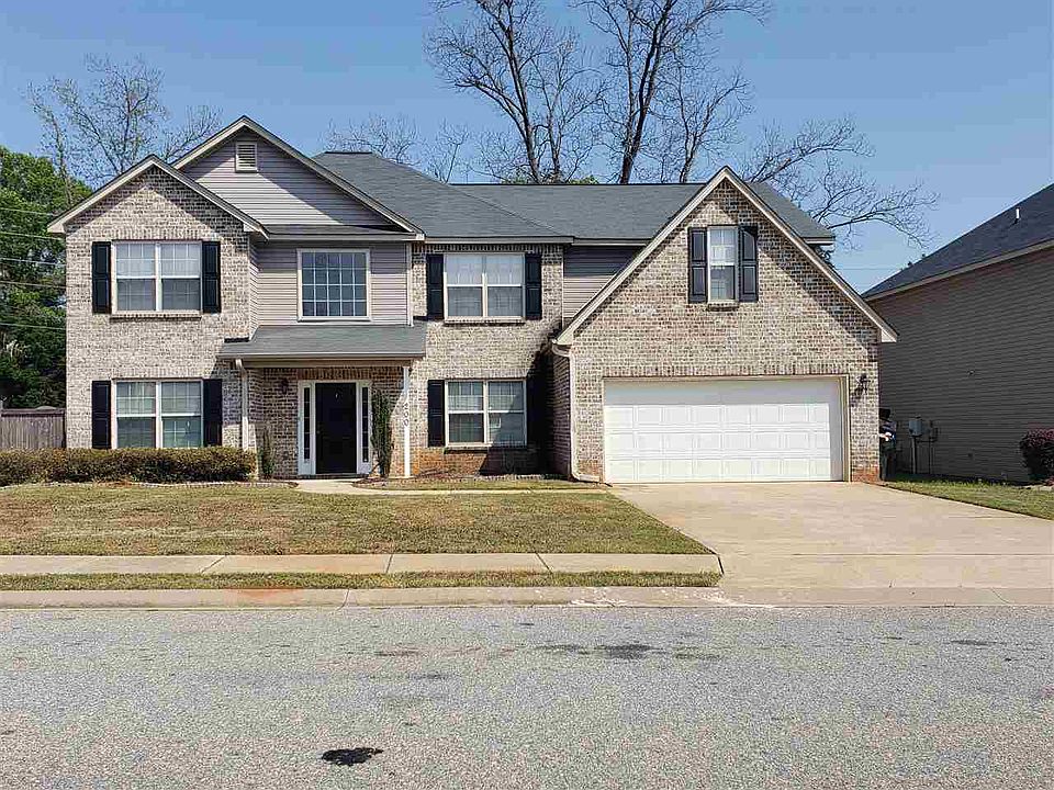 1st image of 200 Haywood Dr